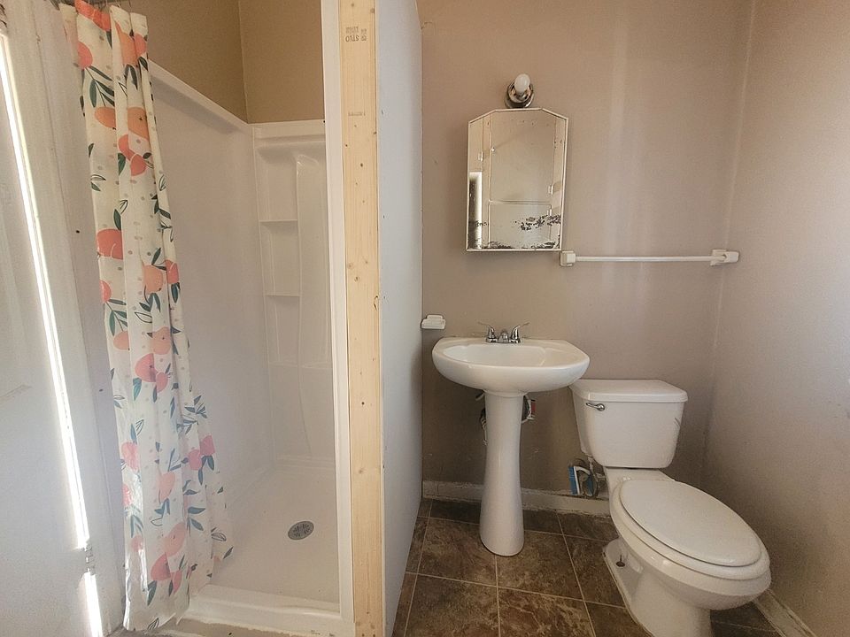 1st image of 714 1/2 W 1st St #11314622