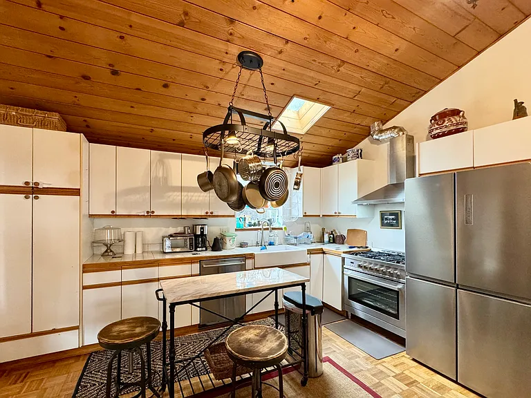 2097 Penny Ln — Photo 6