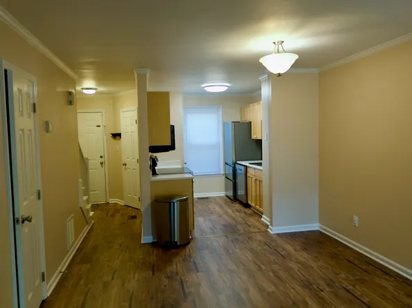 216 Kristin Ct, Cary, NC 27513