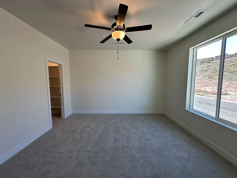 915 S Willow Dr — Photo 14