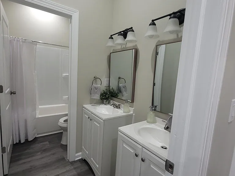 1221 E Lincoln Ave #A — Photo 14