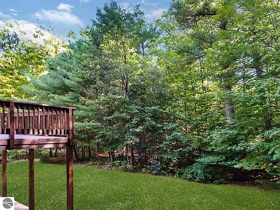 3rd image of 14 Tibbets Lake Ln
