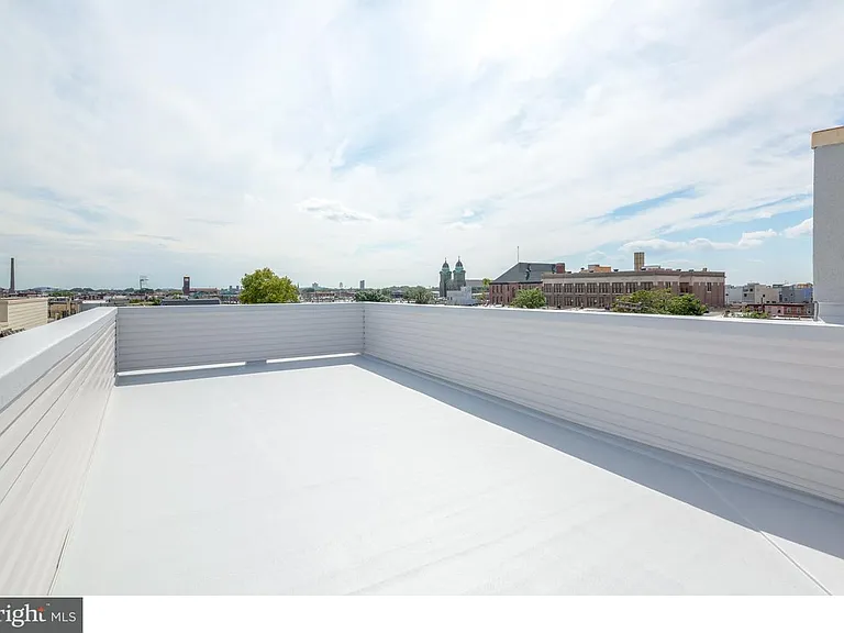 1537 Dickinson St — Photo 25