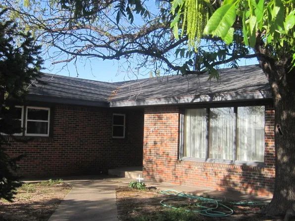 1217 Northwestern St, Perryton, TX 79070