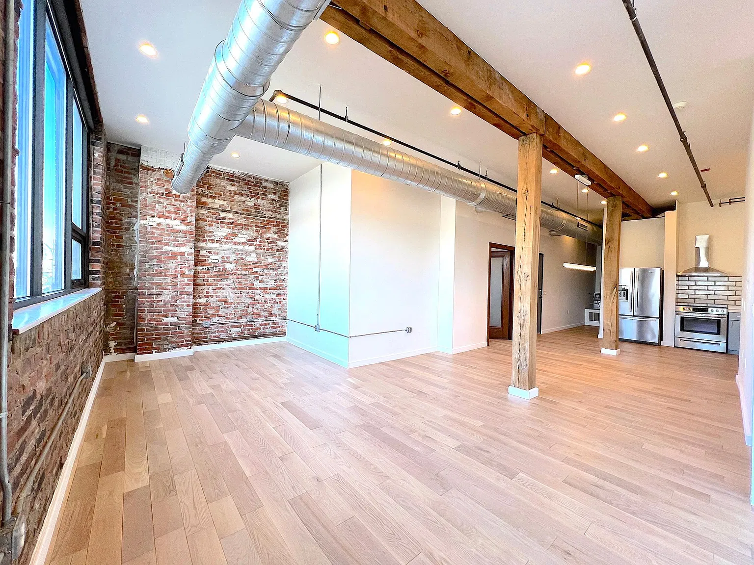 1 bed, 1100 sqft, $2,000 — Photo 3