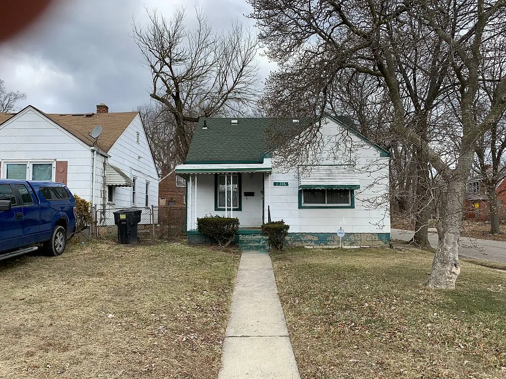 3 bed, 1209 sqft, $1,000 — Photo 2