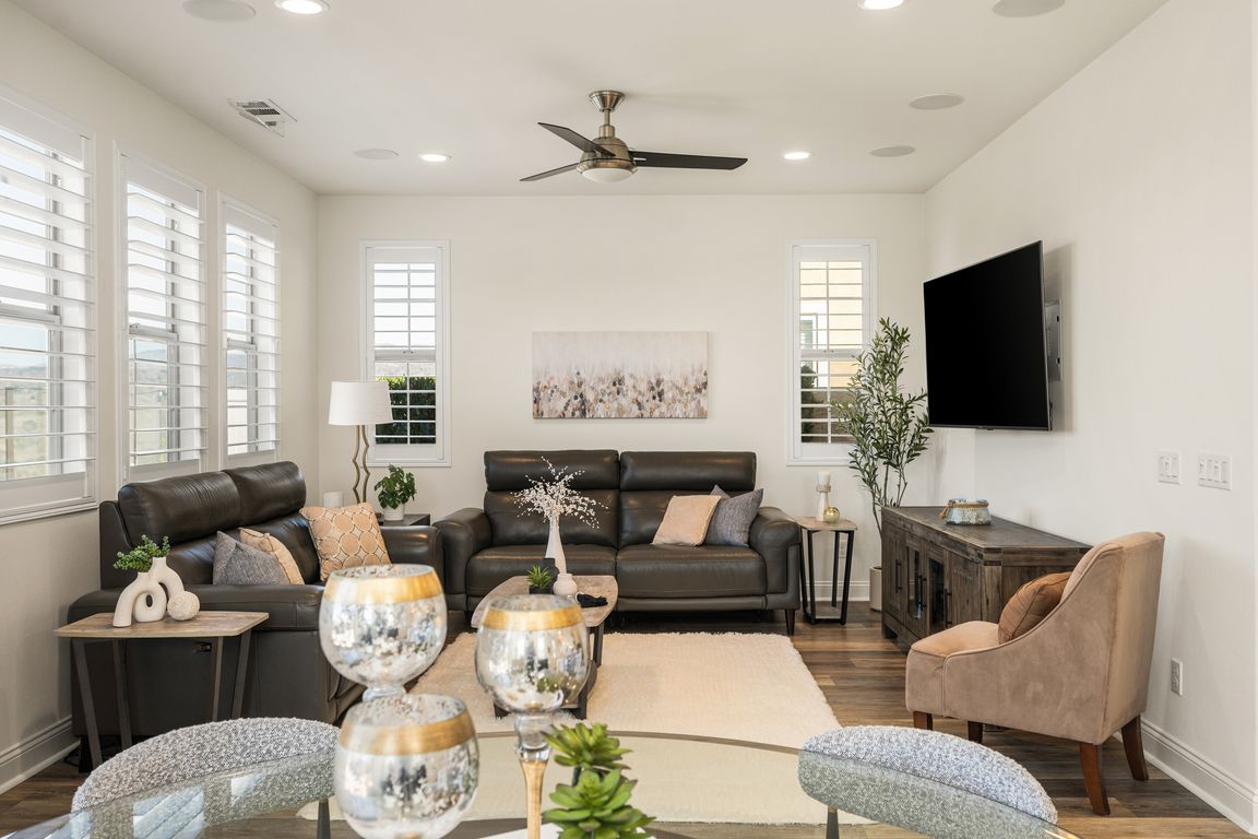 next background image