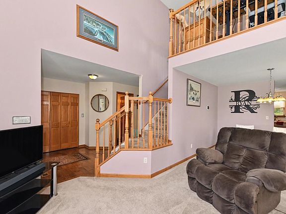 3rd image of 7916 Whitetail DRIVE