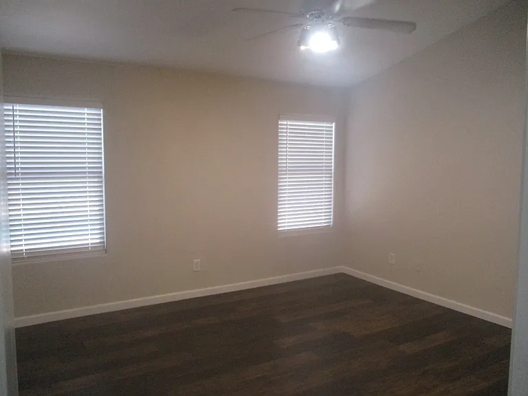 7727 W Eugie Ave — Photo 13