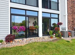 4837 86th St APT 10, Des Moines, IA 50322