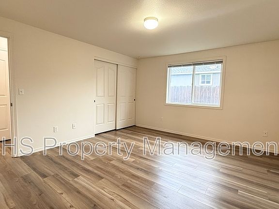 4th image of 4010 Dartmoor Ln