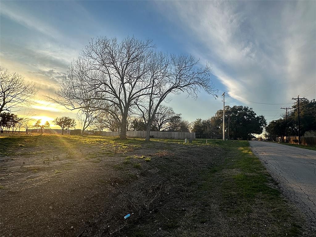 1621 Old McMahan Trl, Lockhart, TX 78644 MLS 8131747 Zillow