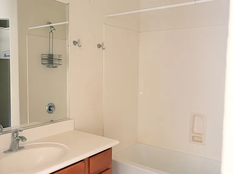 42027 W Hillman Dr — Photo 6