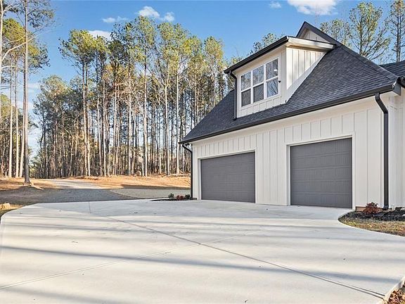 4th image of 5567 Tyree Rd