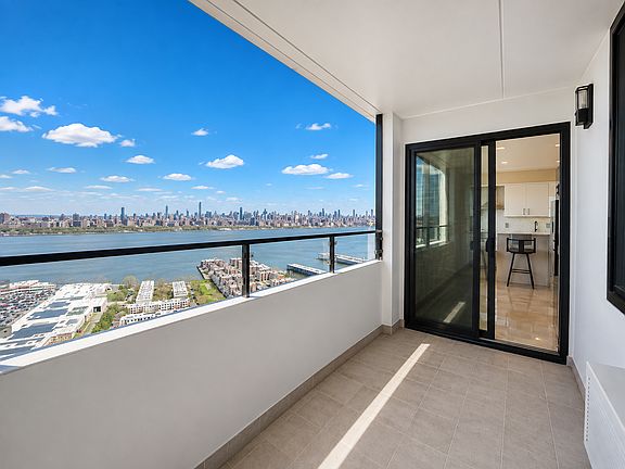 4th image of 250 Gorge Rd APT 29L