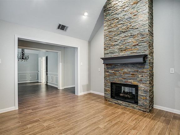 2nd image of 4032 Lamorna Dr