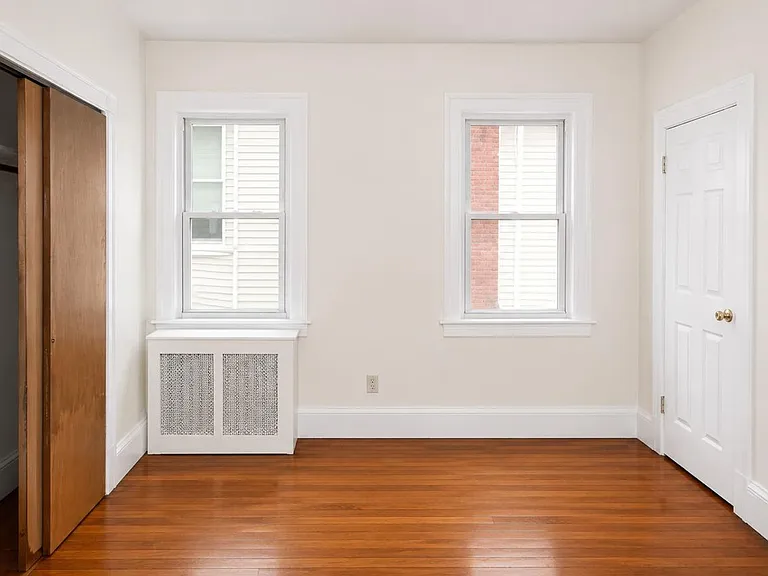98 Sherman Ave — Photo 12