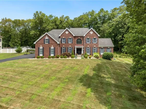 106 Creekside Road, Hopewell Junction, NY 12533