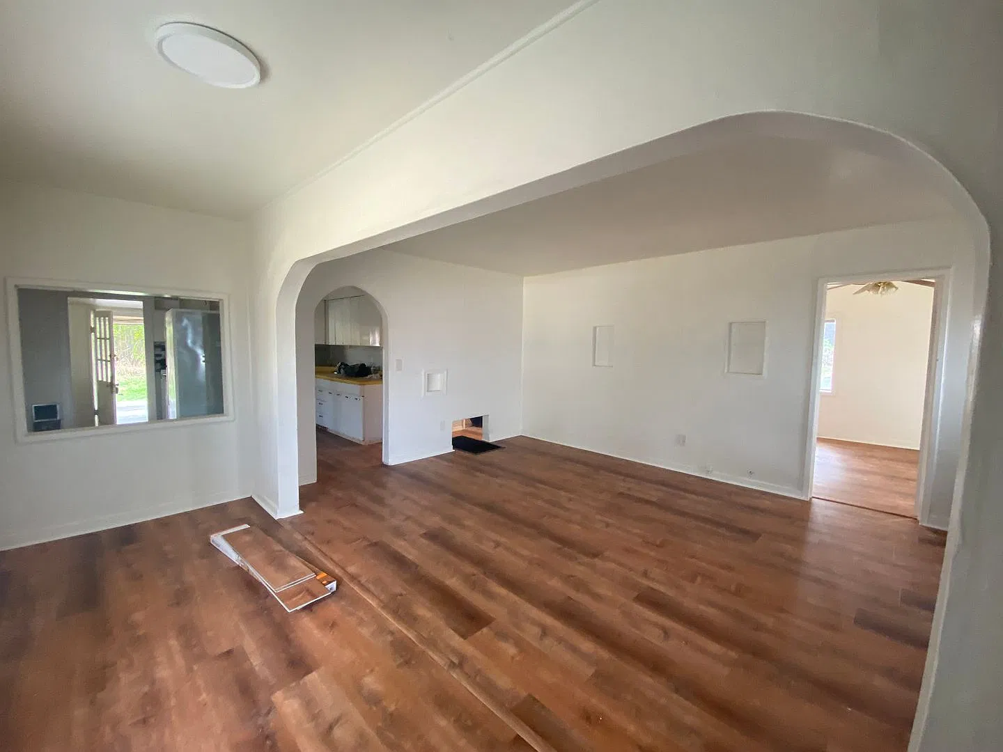 2 Bedroom House — Photo 3