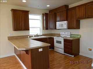 4th image of 5429 NE 54th St