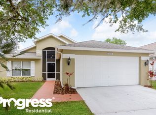 1430 Maximilian Dr, Zephyrhills, FL 33543