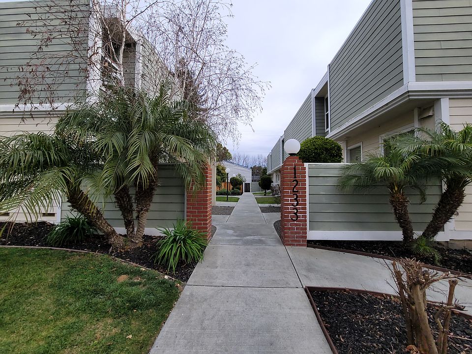 1st image of 1233 W McKinley Ave