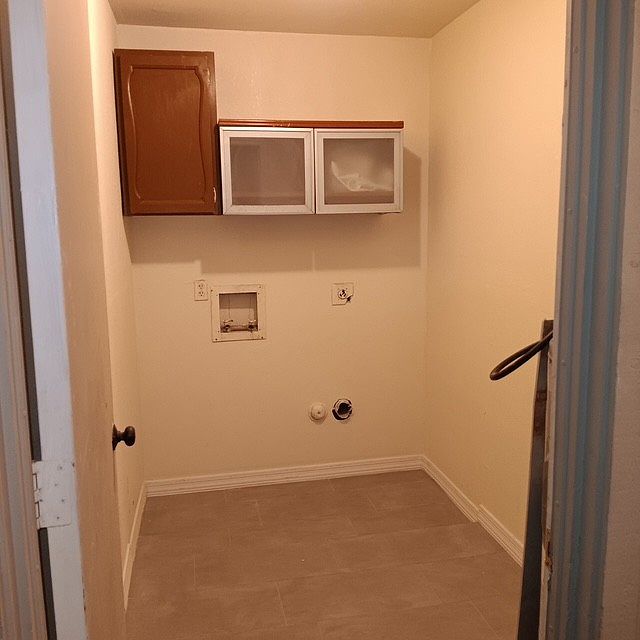 1st image of 2860 E Capri Cir APT 102