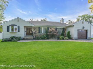 1 Marie Elaine Ct, Oakhurst, NJ