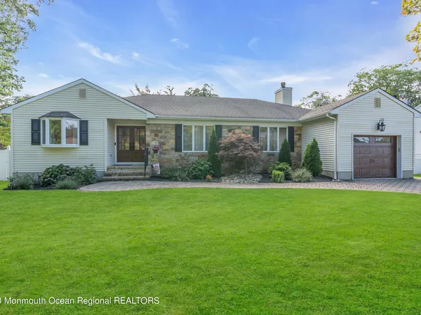 1 Marie Elaine Court, Oakhurst, NJ 07755