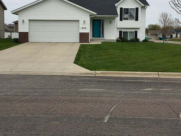 2nd image of 636 22nd St SE