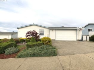 984 Plymouth Ave, Coos Bay, OR 97420