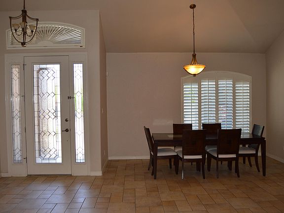4th image of 431 Emerald Shore Ln