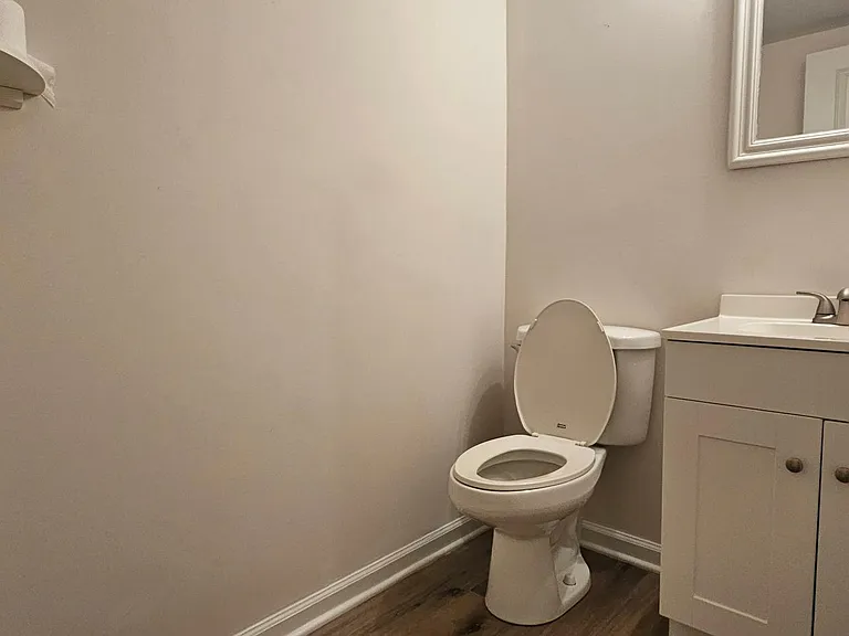 224 Yardley Ct — Photo 10