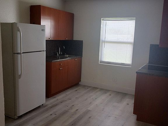 3rd image of 2638 Johnson St #53