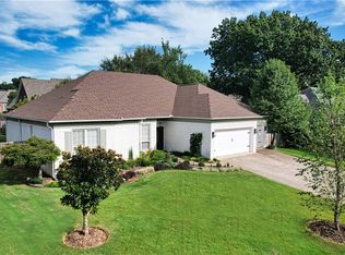 204 NW O St, Bentonville, AR 72712