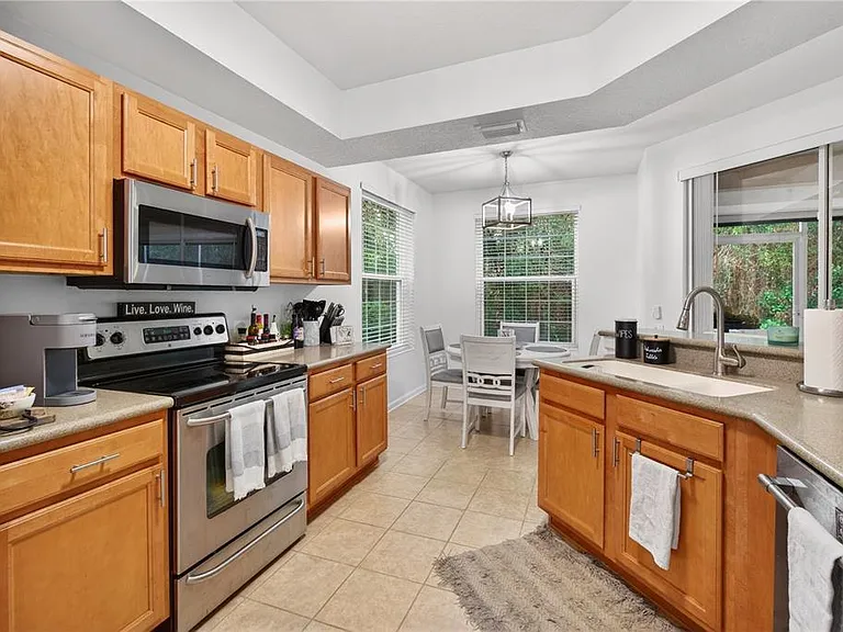 852 Lantern Way — Photo 21