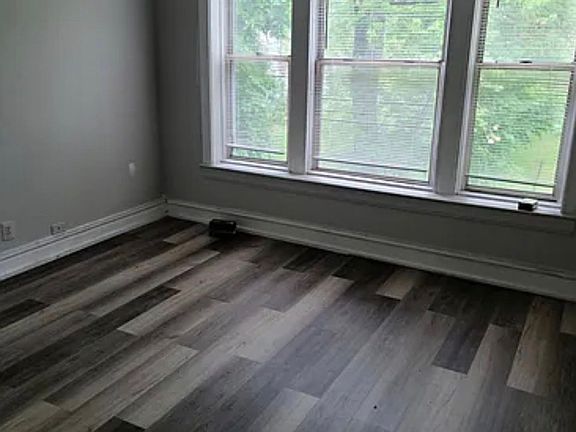 5th image of 1538 W 70th St #1