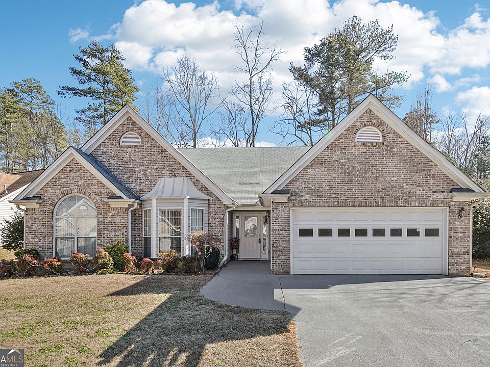 1st image of 220 Halbert Ct
