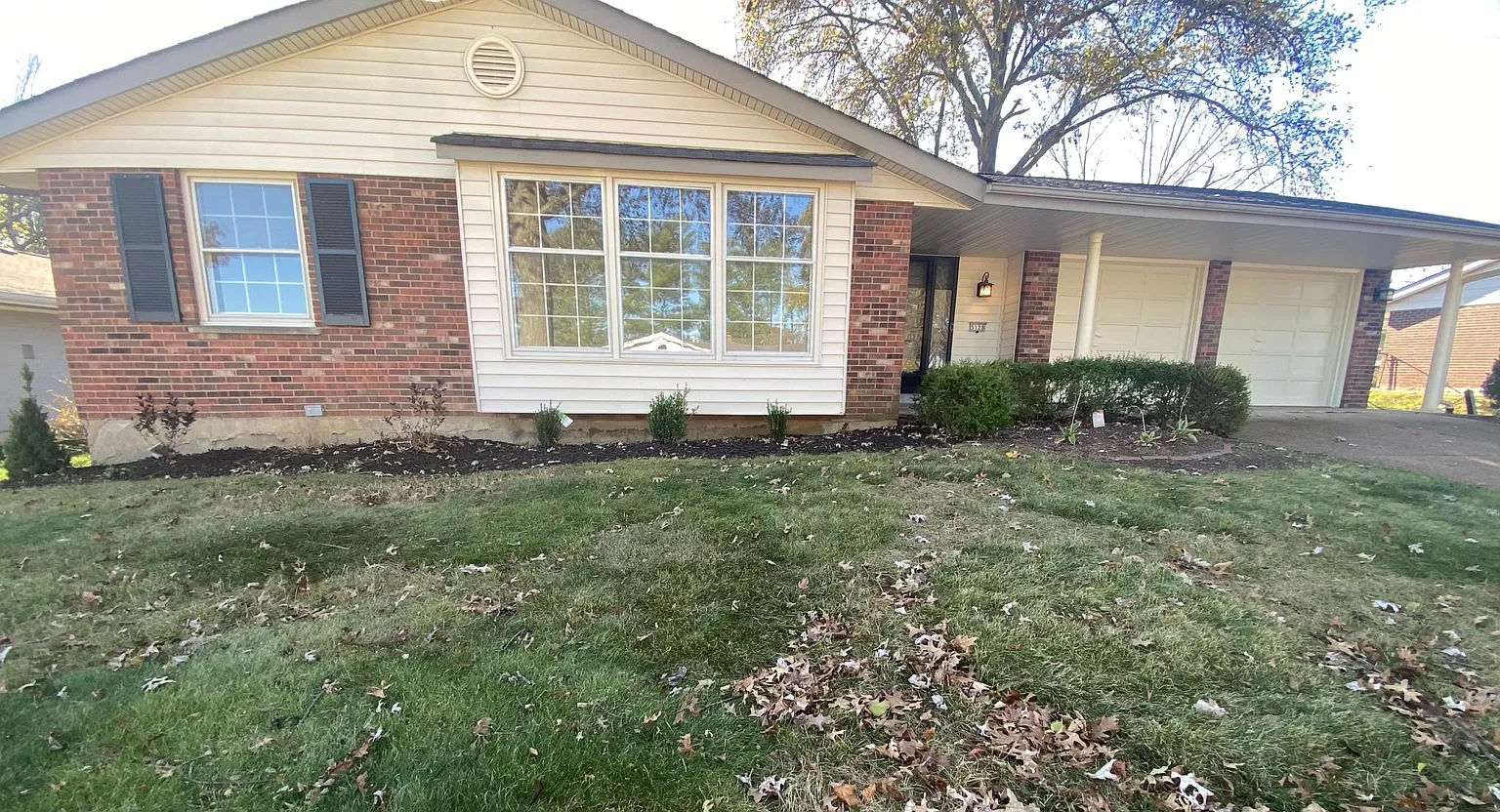 5128 Towne Centre Dr photo 1