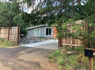 40930 Blossom Dr, Three Rivers, CA 93271