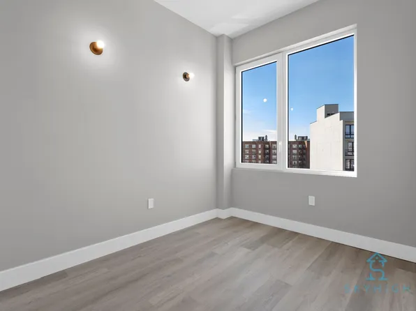 641 East 28th Street 5J image 2 of 16