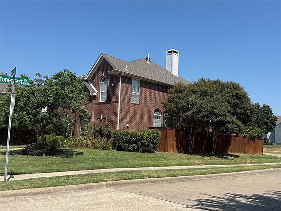 4th image of 211 Moss Hill Rd