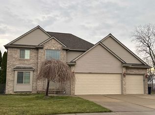 53168 Cripple Creek Dr, Chesterfield, MI 48047