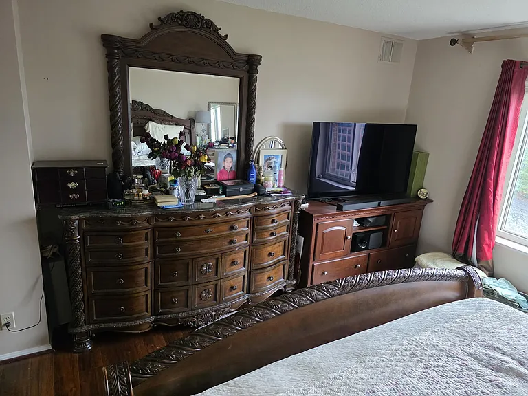 8360 Greensboro Dr #924 — Photo 11