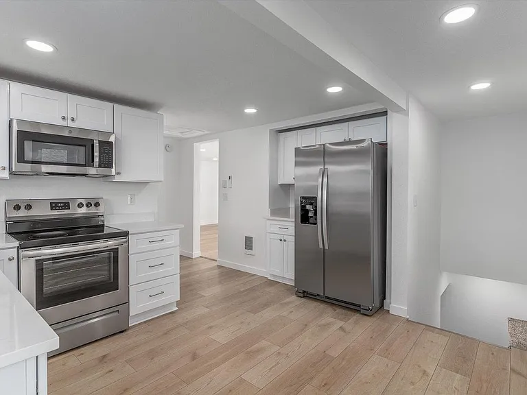 8801 E Frederick Ave — Photo 9