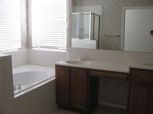 7117 Layla Rd, Arlington, TX 76016