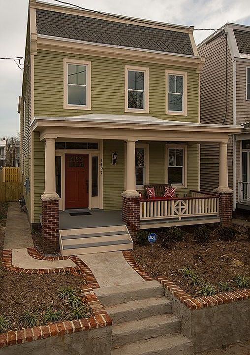 1st image of 1407 Oakwood Ave
