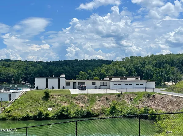 173 King Dr, Johnson City, TN 37615