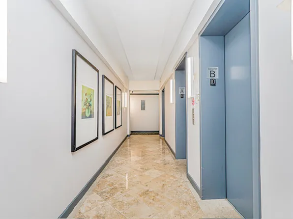 60 Oceana Drive West image 22 of 23