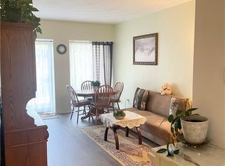 10 Woodman Dr S #101, Hamilton, ON L8K4E1